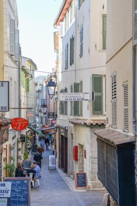 Old Town Antibes Superb New Flat, For 3, Ac, Wi-Fi Lägenhet Exteriör bild