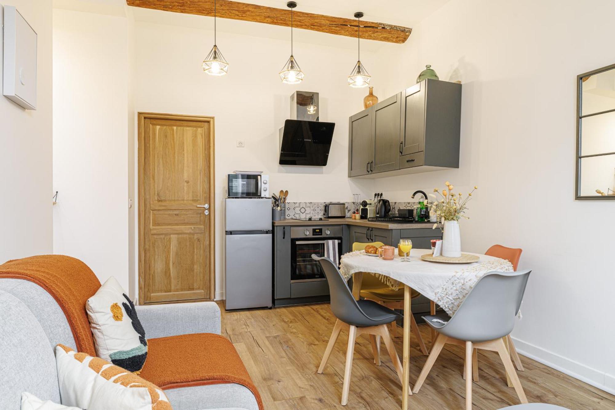 Old Town Antibes Superb New Flat, For 3, Ac, Wi-Fi Lägenhet Exteriör bild