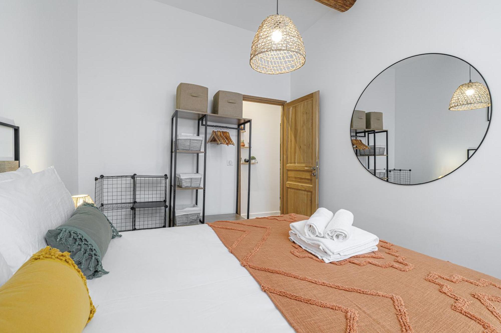 Old Town Antibes Superb New Flat, For 3, Ac, Wi-Fi Lägenhet Exteriör bild
